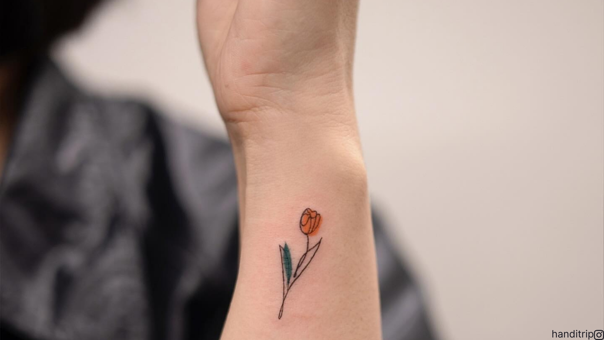 25 Cutest Tiny Tattoos For Women You&rsquo;ve Ever Seen