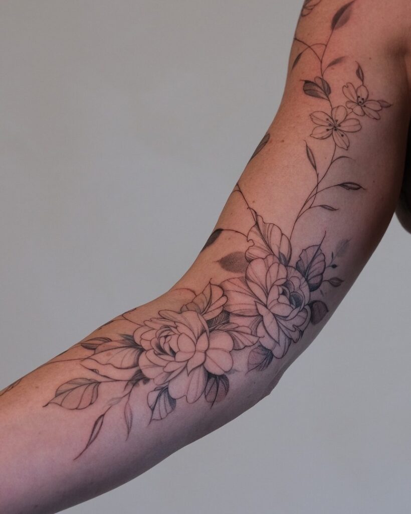 20 Elegant Tattoos That Will Evoke Your Feminine Side Love Bright