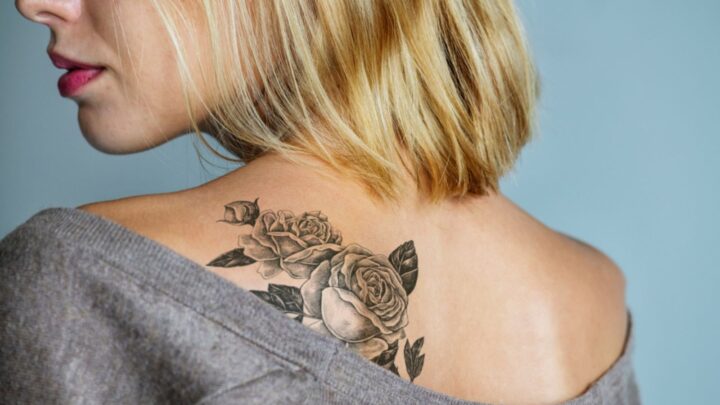 38 Beautiful And Classy Back Tattoo Ideas For Women